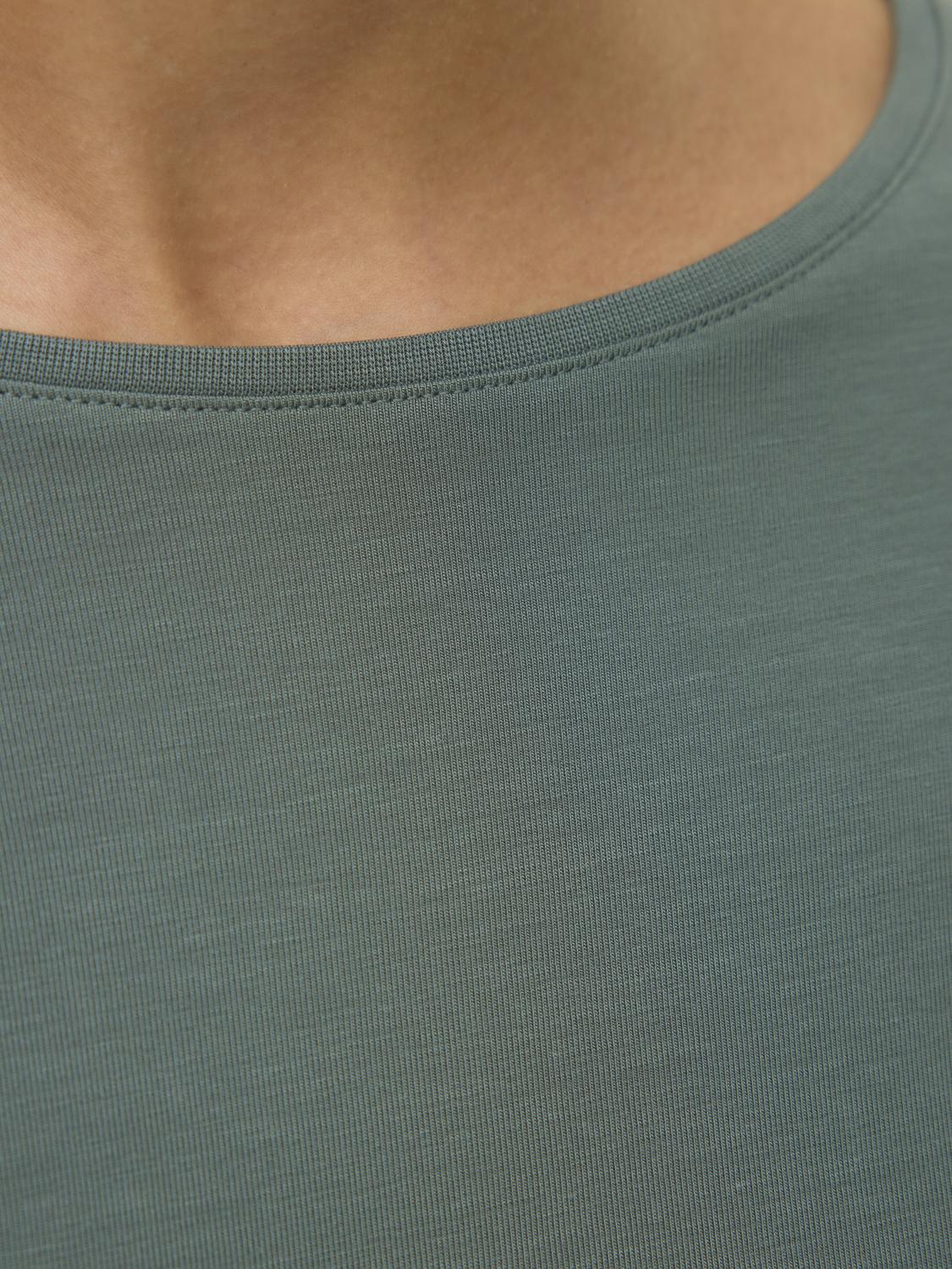 model_shot-detail